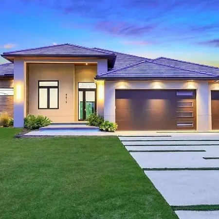 Villa Twenty Two By Coralvilla - Modern, Pool & Spa